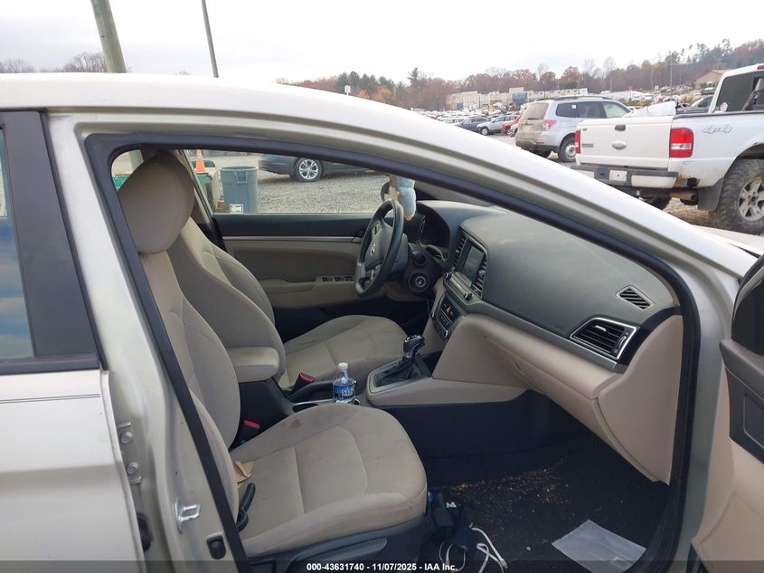 2017 HYUNDAI ELANTRA SE - 5NPD84LF7HH001033