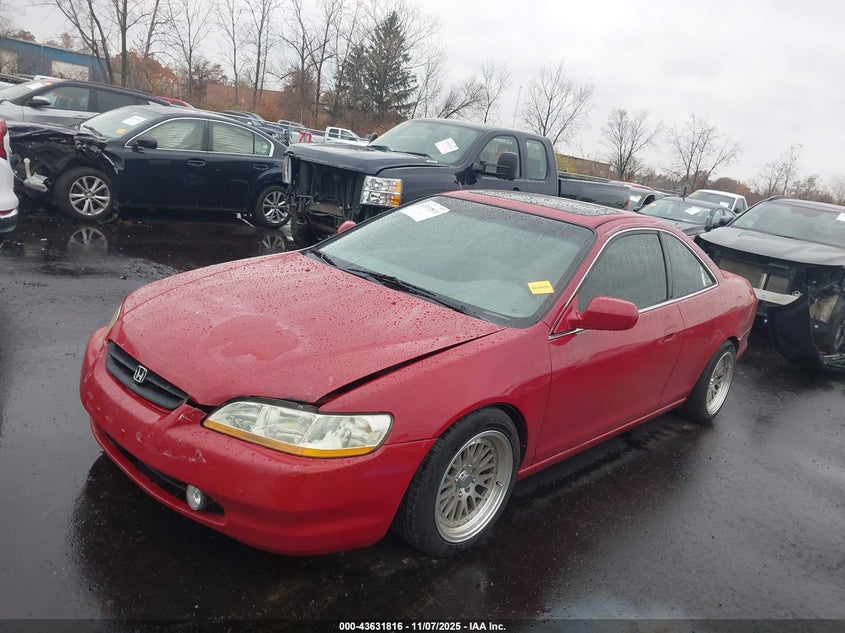 1HGCG3156YA035220 2000 HONDA ACCORD photo no. 2