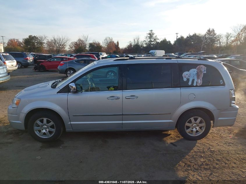 2009 Chrysler Town & Country Touring VIN: 2A8HR54139R640515 Lot: 43631845