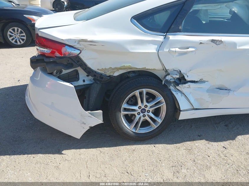 2018 Ford Fusion Se VIN: 3FA6P0H7XJR103649 Lot: 43631850