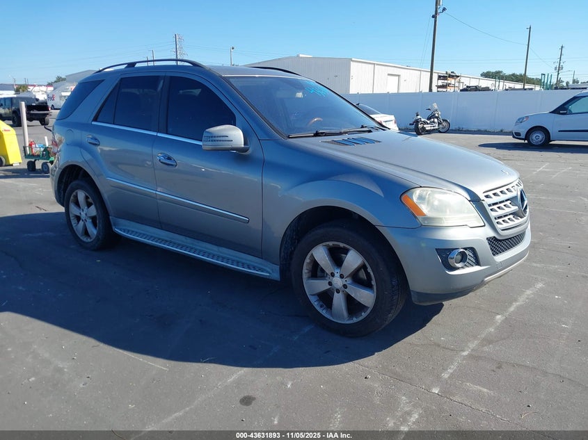 MERCEDES-BENZ M-CLASS 4MATIC