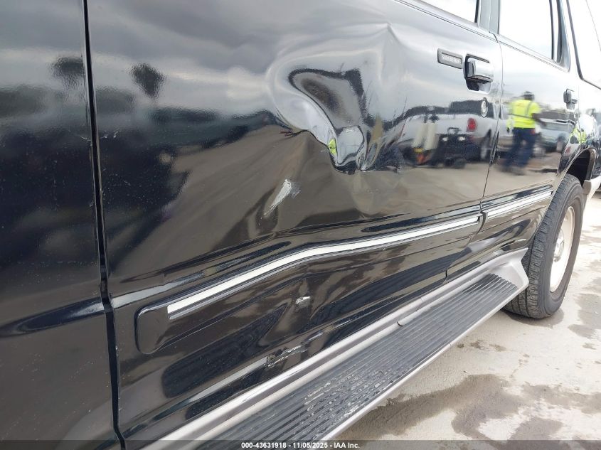 1997 Ford Explorer Eddie Bauer/Limited/Xlt VIN: 1FMDU35P2VUA19982 Lot: 43631918