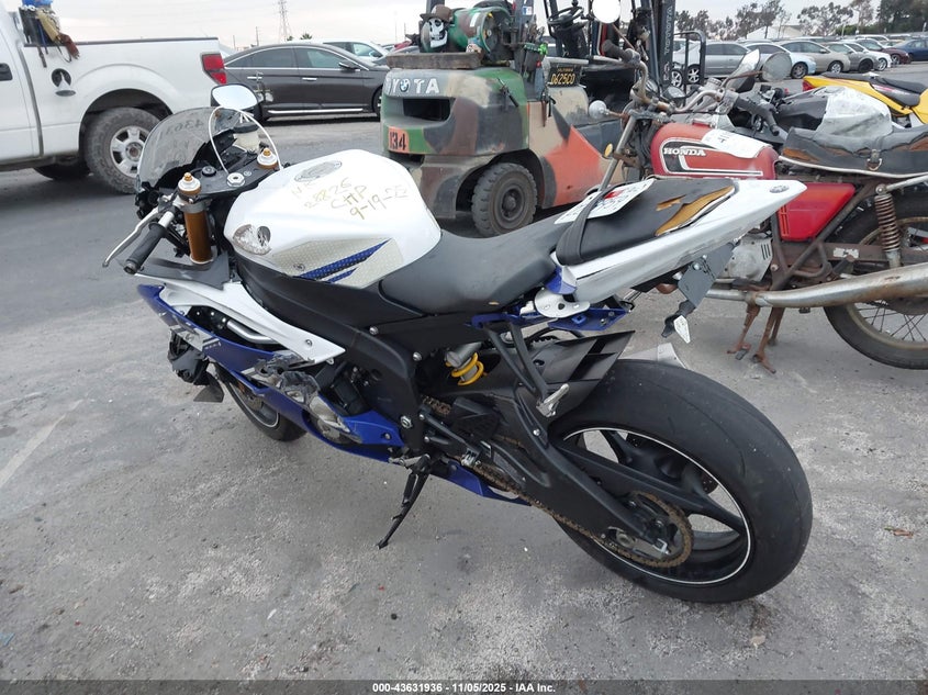 2014 YAMAHA YZFR6 C JYARJ16Y9EA007713