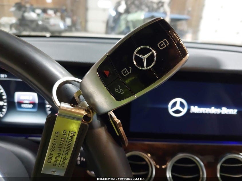 2019 MERCEDES-BENZ E 300 4MATIC WDDZF4KB2KA634912