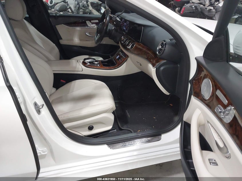 2019 Mercedes-Benz E 300 4Matic VIN: WDDZF4KB2KA634912 Lot: 43631950