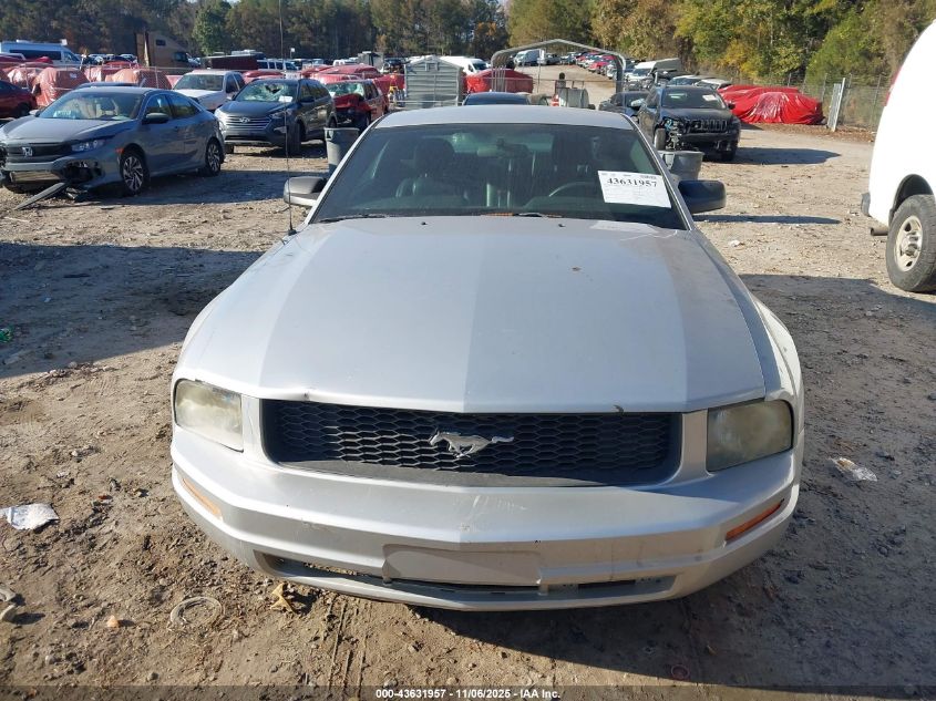 2005 Ford Mustang V6 Deluxe/V6 Premium VIN: 1ZVFT80N455254538 Lot: 43631957