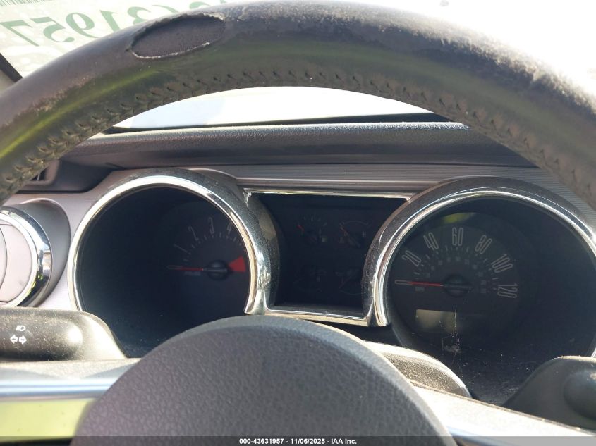 2005 Ford Mustang V6 Deluxe/V6 Premium VIN: 1ZVFT80N455254538 Lot: 43631957