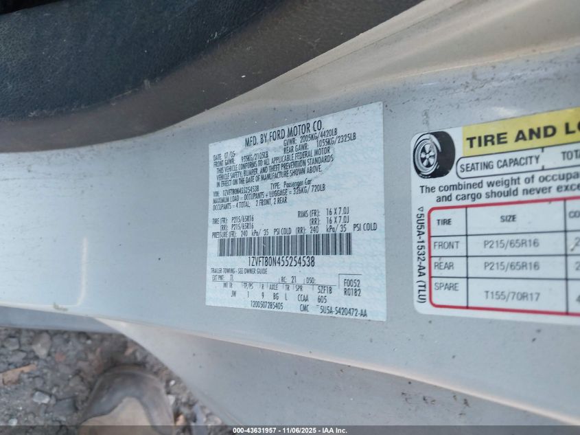 2005 Ford Mustang V6 Deluxe/V6 Premium VIN: 1ZVFT80N455254538 Lot: 43631957