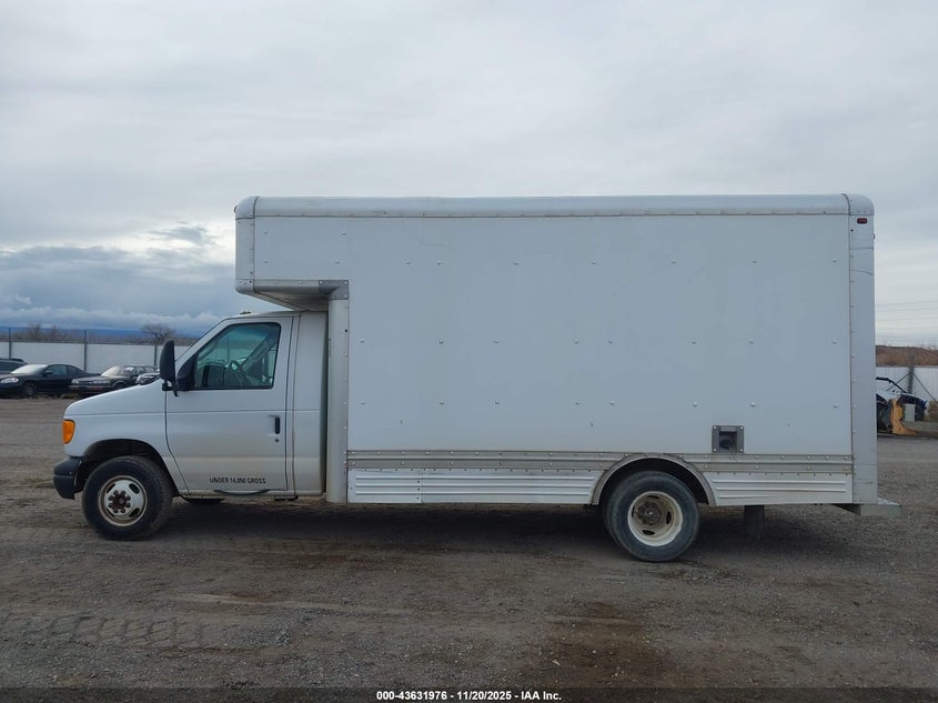 2006 Ford E-450 Cutaway VIN: 1FDXE45S56HA83884 Lot: 43631976