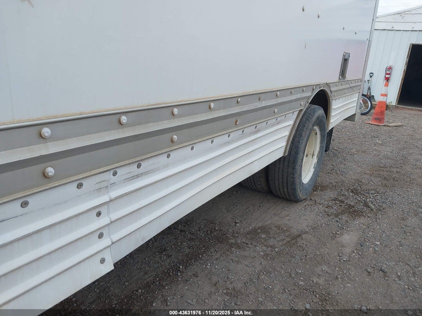 2006 Ford E-450 Cutaway VIN: 1FDXE45S56HA83884 Lot: 43631976