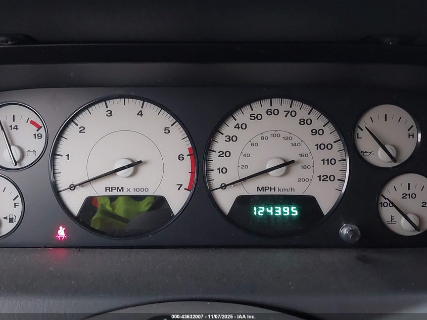 2002 Jeep Grand Cherokee Overland VIN: 1J8GW68J12C167121 Lot: 43632007