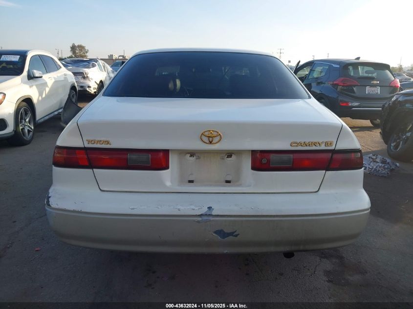 1999 Toyota Camry Le VIN: JT2BG22K4X0347798 Lot: 43632024