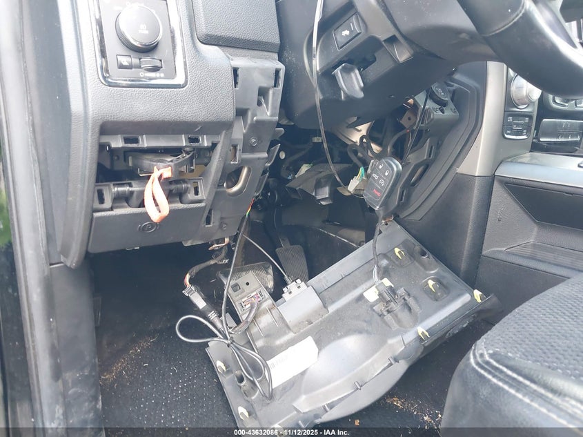 2014 Ram 1500 Sport VIN: 1C6RR7MT3ES276508 Lot: 43632086