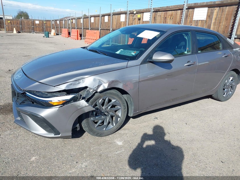 2024 HYUNDAI ELANTRA SEL KMHLM4DG0RU696277