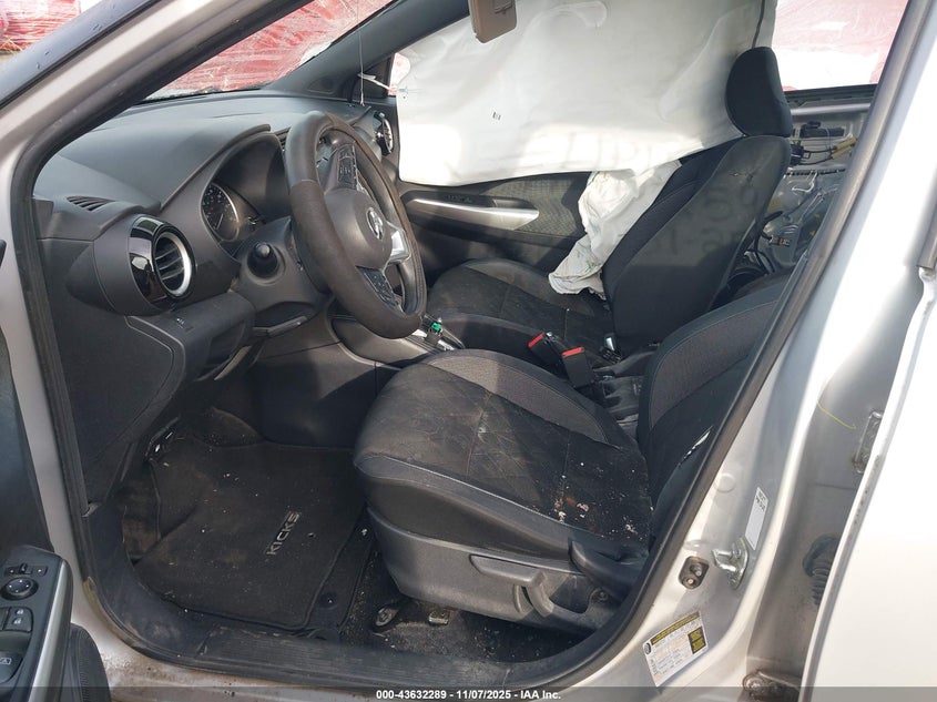 2019 NISSAN KICKS SV 3N1CP5CU5KL553661