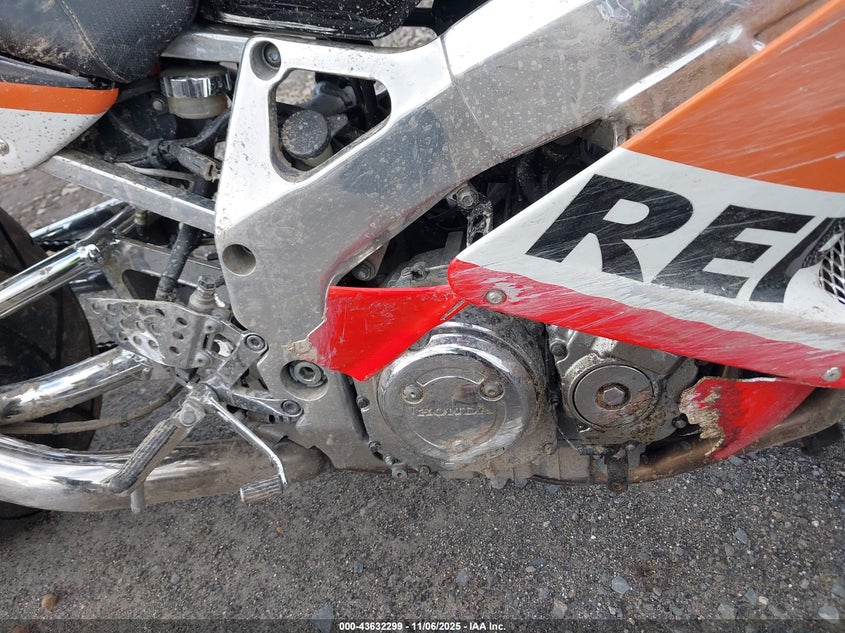 1999 Honda Cbr900 Rr VIN: JH2SC3300XM301763 Lot: 43632299