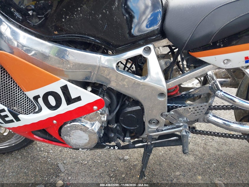 1999 Honda Cbr900 Rr VIN: JH2SC3300XM301763 Lot: 43632299