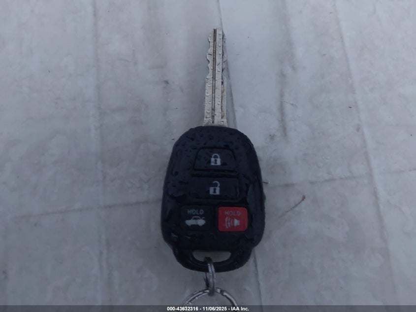 2013 TOYOTA CAMRY LE 4T4BF1FK5DR286918