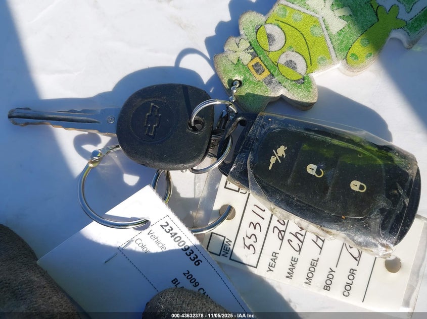 2009 Chevrolet Hhr Lt VIN: 3GNCA23B19S553112 Lot: 43632378