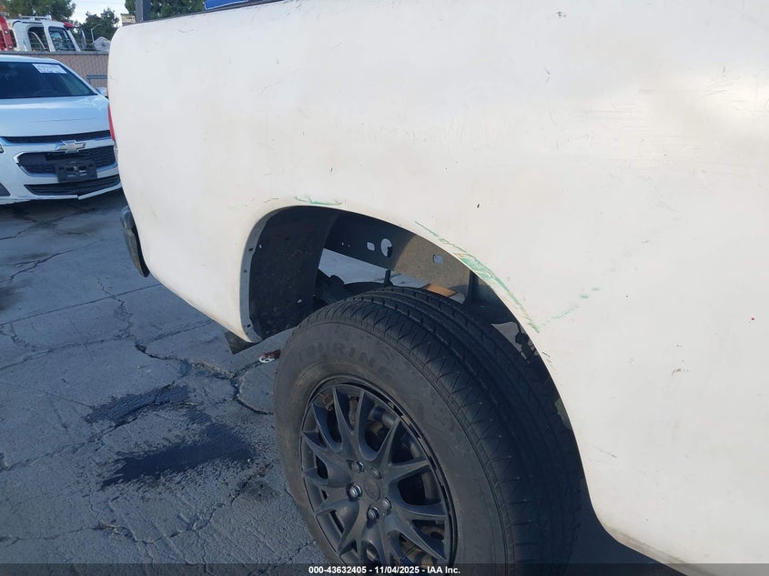 5TBJN32141S206412 2001 TOYOTA TUNDRA photo no. 6