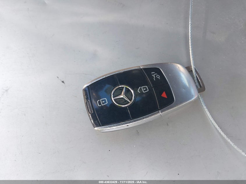 2017 MERCEDES-BENZ E 300 4MATIC WDDZF4KB2HA119207