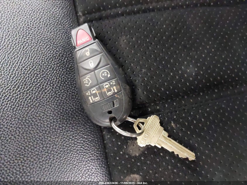 2014 Dodge Grand Caravan Sxt 30Th Anniversary VIN: 2C4RDGCG1ER406900 Lot: 43632436