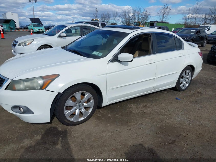 1HGCP26808A027014 2008 HONDA ACCORD photo no. 2