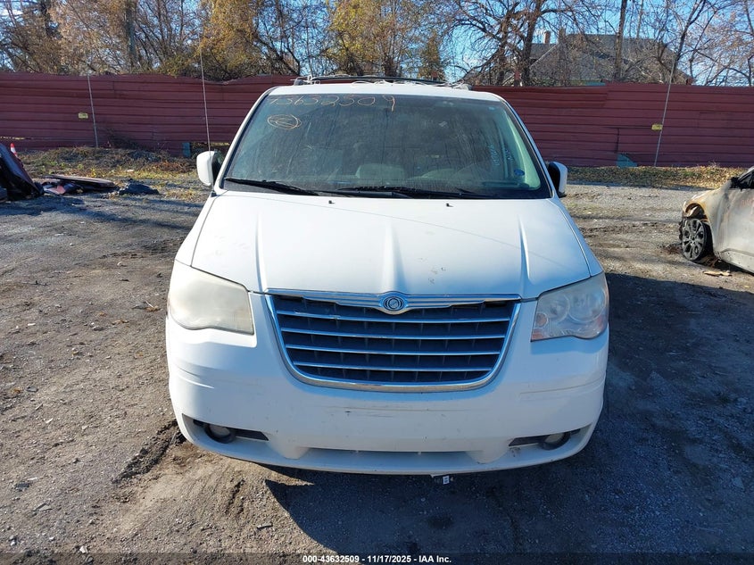 2010 Chrysler Town & Country Touring Plus VIN: 2A4RR8D12AR427616 Lot: 43632509