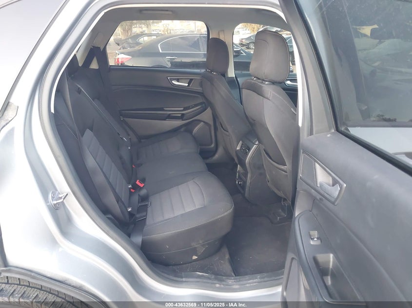 2020 Ford Edge Se VIN: 2FMPK3G91LBA88988 Lot: 43632569