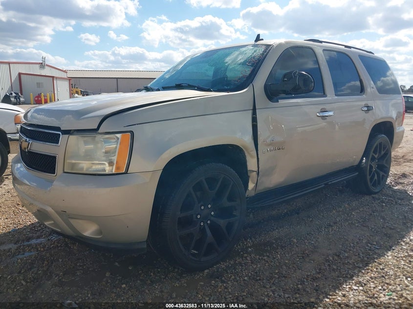 1GNEC13J57R119019 2007 CHEVROLET TAHOE photo no. 2