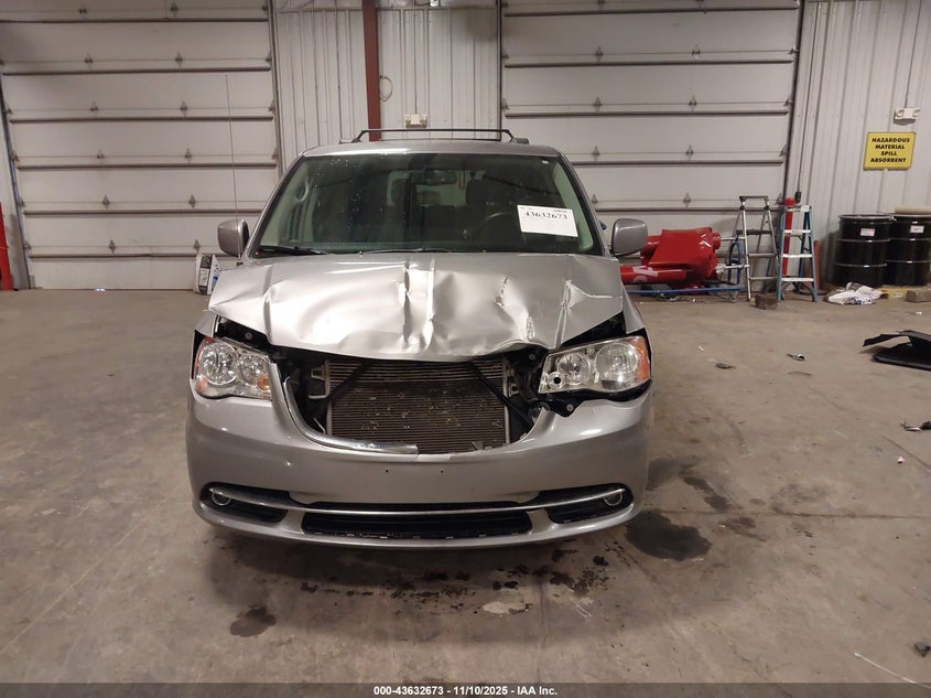 2016 Chrysler Town & Country Touring VIN: 2C4RC1BGXGR296417 Lot: 43632673