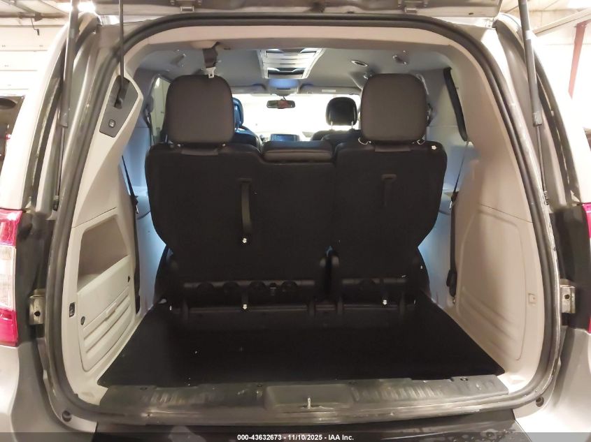 2016 Chrysler Town & Country Touring VIN: 2C4RC1BGXGR296417 Lot: 43632673