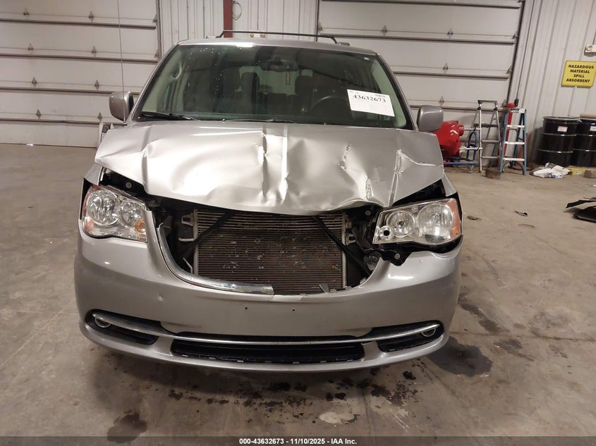 2016 Chrysler Town & Country Touring VIN: 2C4RC1BGXGR296417 Lot: 43632673