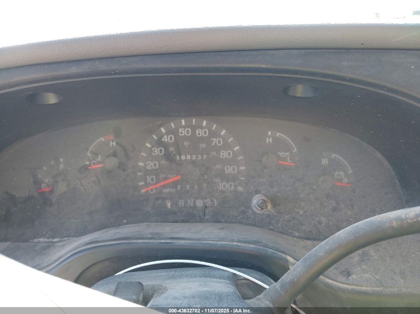 2001 Ford E-350 Super Duty Commercial/Recreational VIN: 1FTSE34L11HB25656 Lot: 43632702