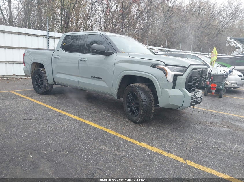 TOYOTA TUNDRA SR5
