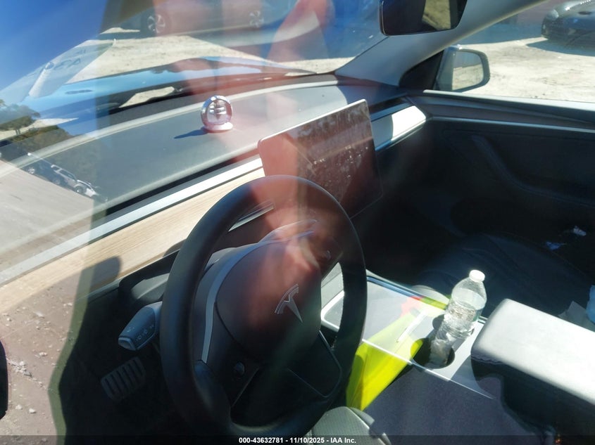 2023 Tesla Model Y Performance Dual Motor All-Wheel Drive VIN: 7SAYGDEFXPF942896 Lot: 43632781