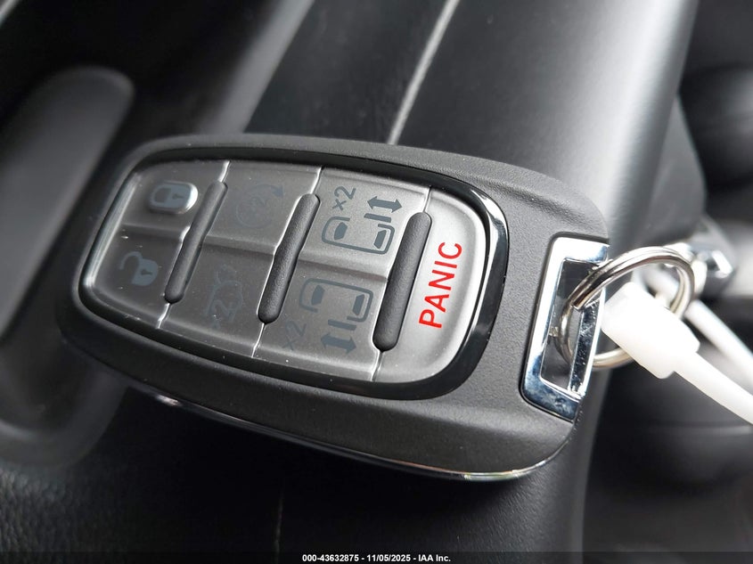 2026 Chrysler Voyager Lx VIN: 2C4RC1CG4TR192563 Lot: 43632875