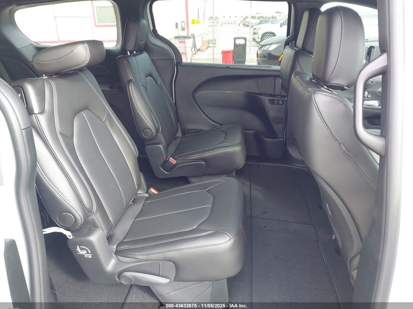 2026 Chrysler Voyager Lx VIN: 2C4RC1CG4TR192563 Lot: 43632875