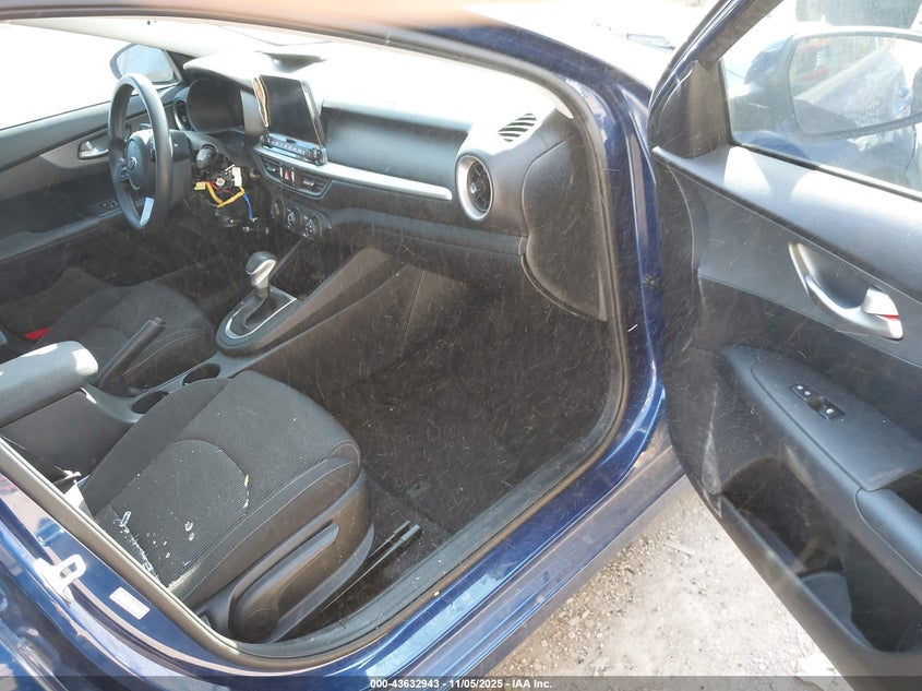 2021 Kia Forte Lxs VIN: 3KPF24AD4ME398923 Lot: 43632943