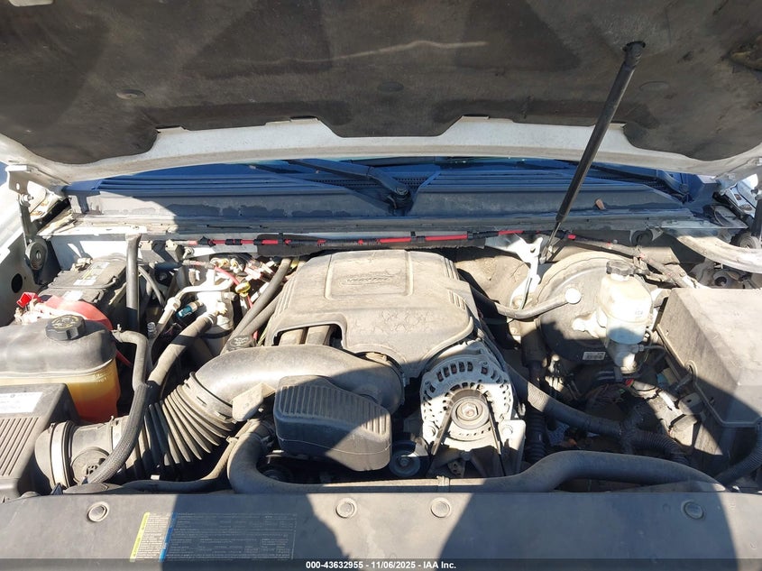 2008 Chevrolet Tahoe Lt VIN: 1GNFC13098R140632 Lot: 43632955