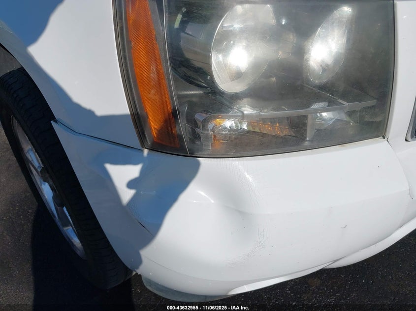 2008 Chevrolet Tahoe Lt VIN: 1GNFC13098R140632 Lot: 43632955