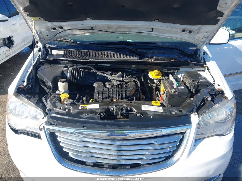 2016 Chrysler Town & Country Touring VIN: 2C4RC1BG4GR156055 Lot: 43632965