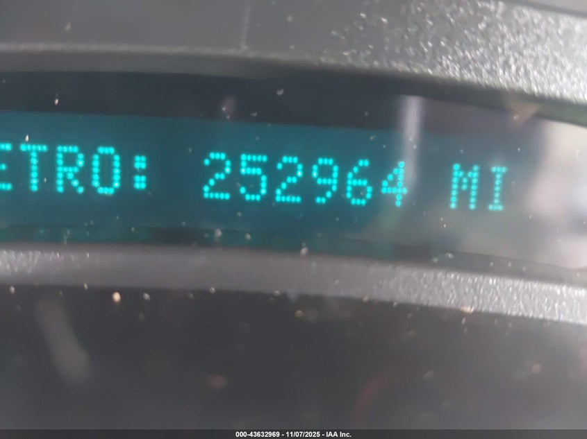 2004 GMC Yukon Slt VIN: 1GKEC13Z84R142809 Lot: 43632969