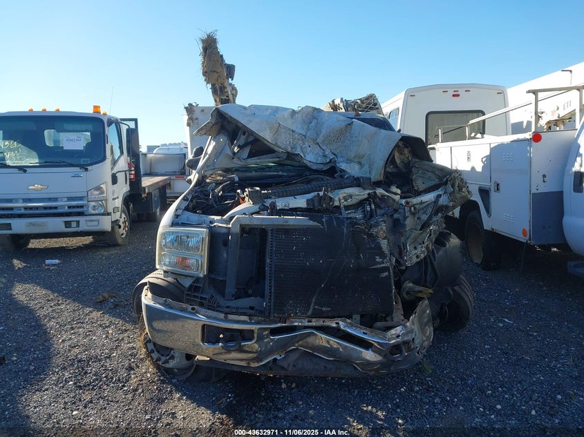 2007 Ford F-550 Chassis Xl/Xlt VIN: 1FDAF57PX7EA62131 Lot: 43632971