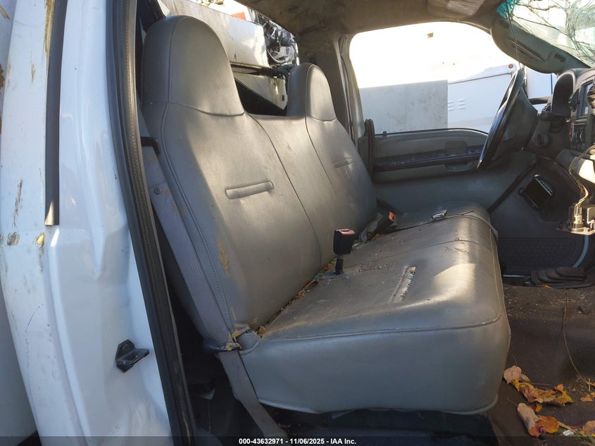 2007 Ford F-550 Chassis Xl/Xlt VIN: 1FDAF57PX7EA62131 Lot: 43632971