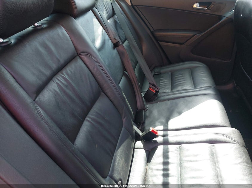 2017 VOLKSWAGEN TIGUAN 2.0T SPORT - WVGTV7AX9HK024165