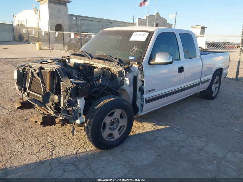 2GCEC19T4Y1351784 2000 CHEVROLET SILVERADO photo no. 2