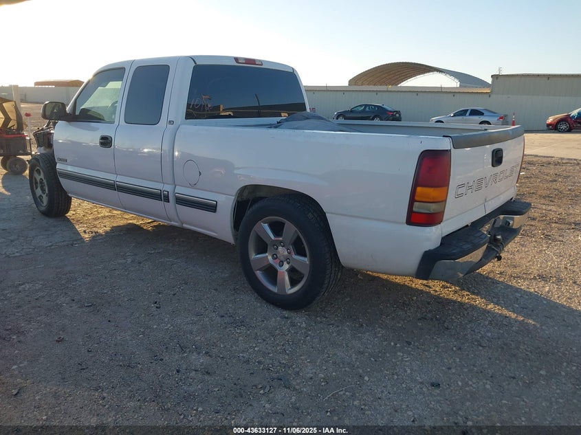 2GCEC19T4Y1351784 2000 CHEVROLET SILVERADO photo no. 3
