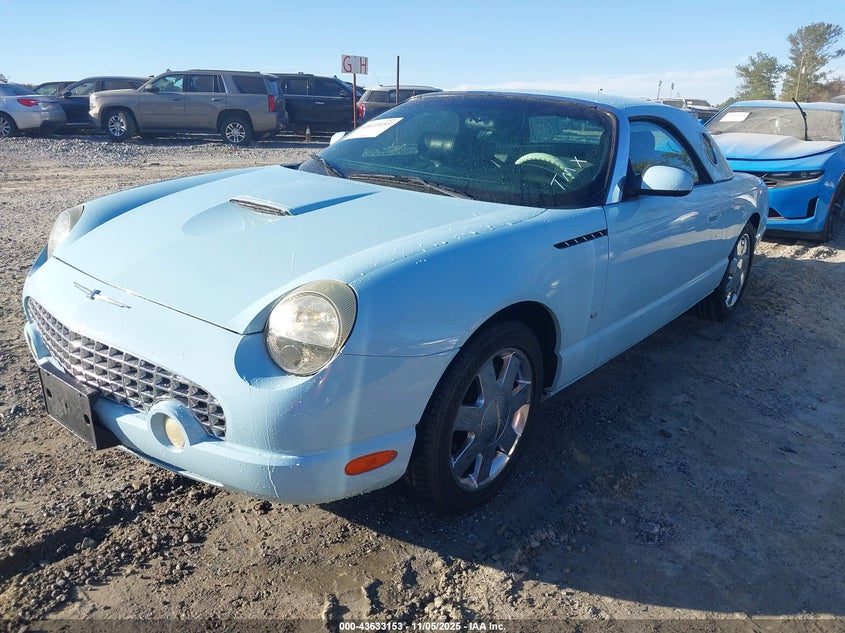 1FAHP60A03Y101660 2003 FORD THUNDERBIRD photo no. 2