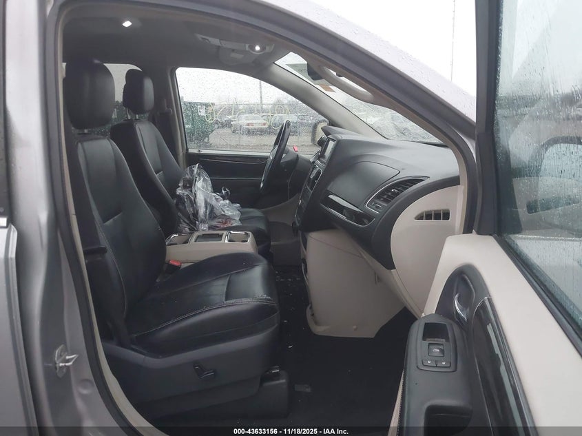 2C4RC1CG1DR677678 2013 CHRYSLER TOWN & COUNTRY photo no. 5